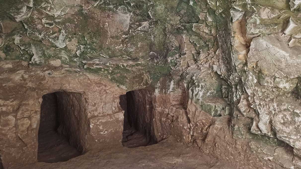 Adıyaman’da kaçak kazılar sonucu 1900 yıllık bir oda mezarı bulundu