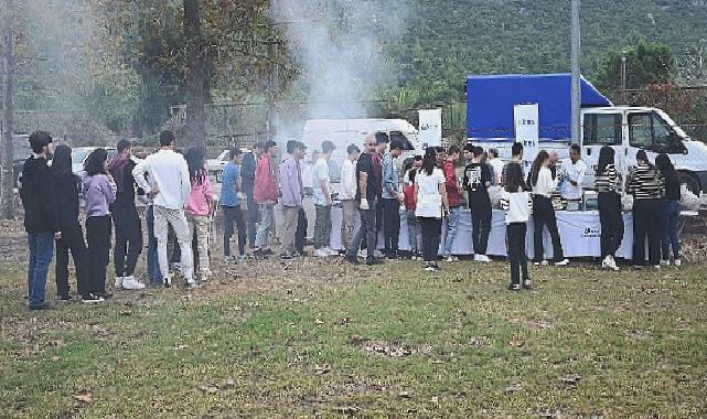 Başkan Topaloğlu’ndan öğrencilere mangal partisi