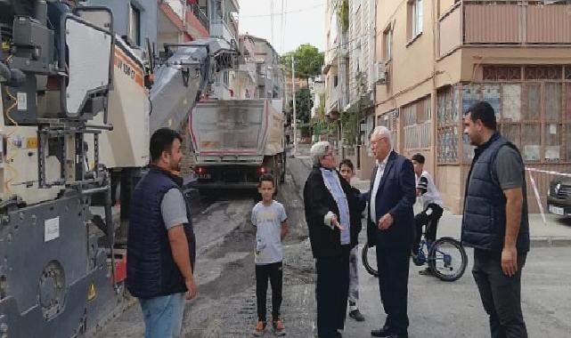 Karabağlar Belediyesi asfalt ekipleri serimlerine devam ediyor