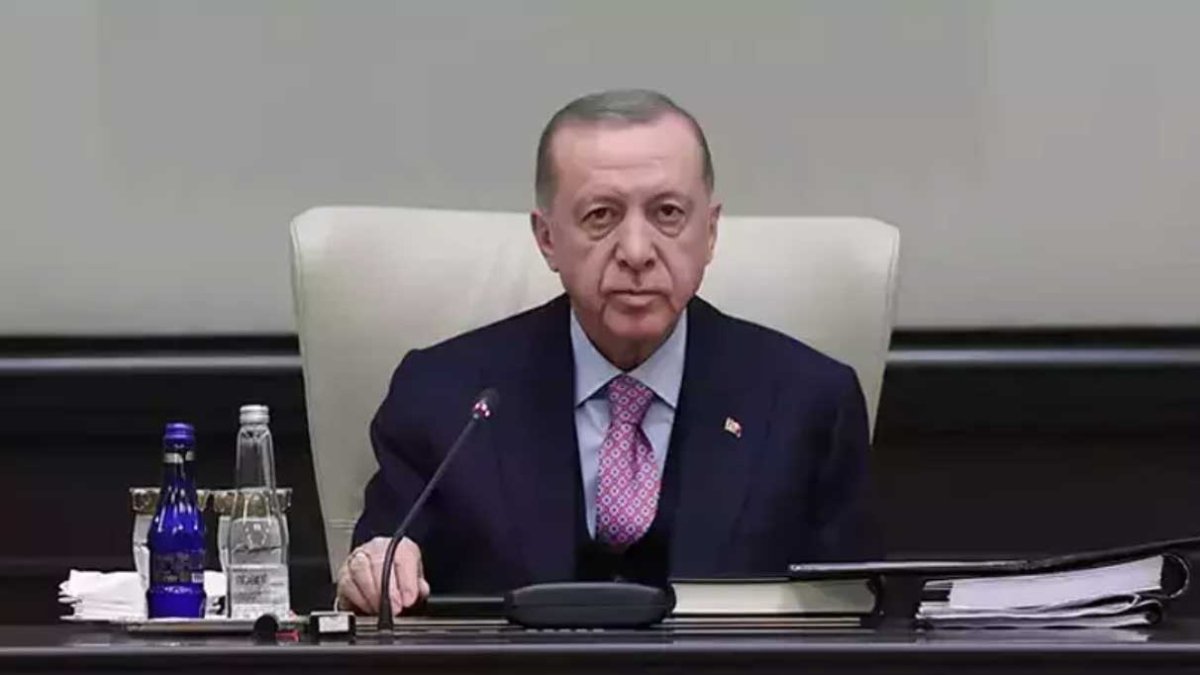 Erdoğan, İstanbul’da kritik bir buluşma için AKP İl Başkanlığı’nda toplandı.