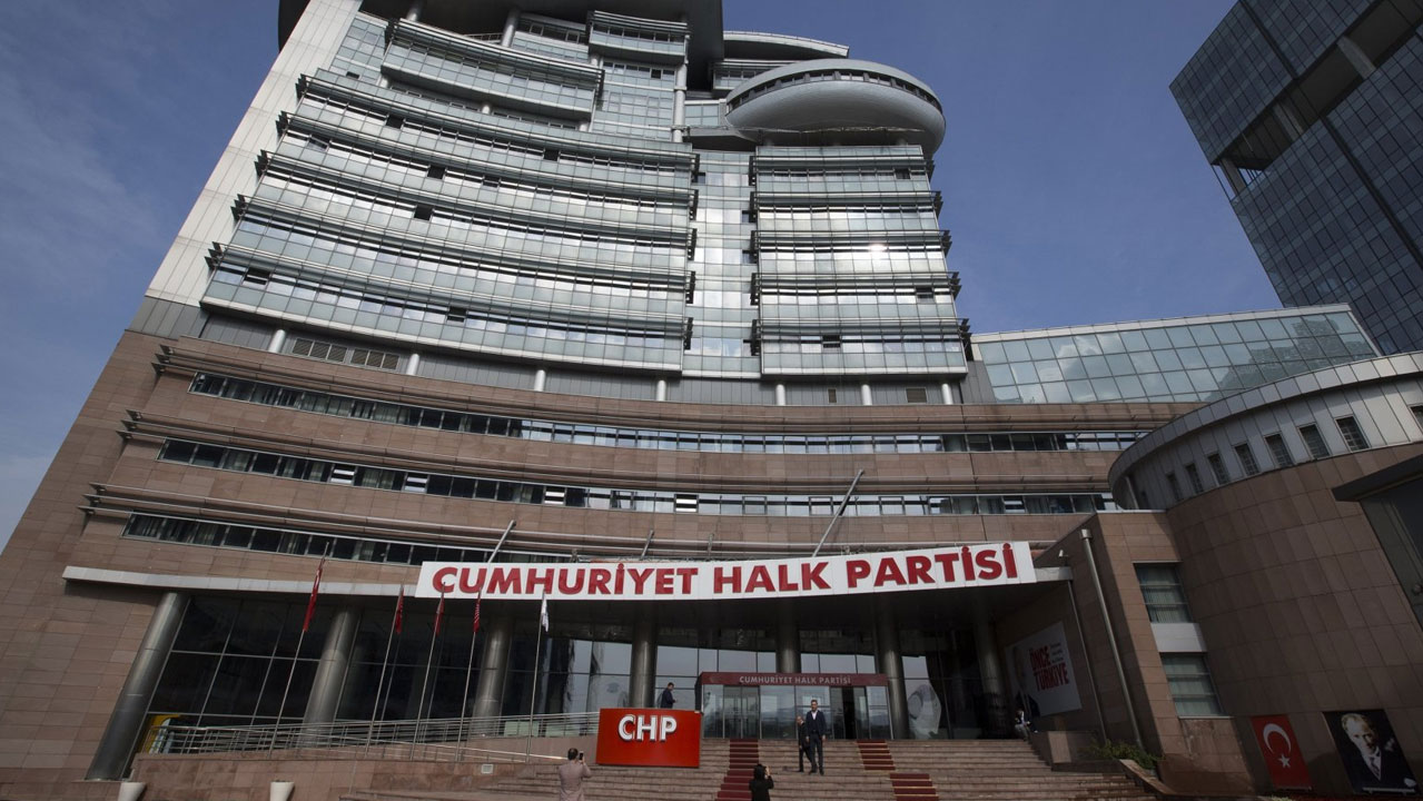 CHP’de birçok üye toplu bir şekilde istifa etti