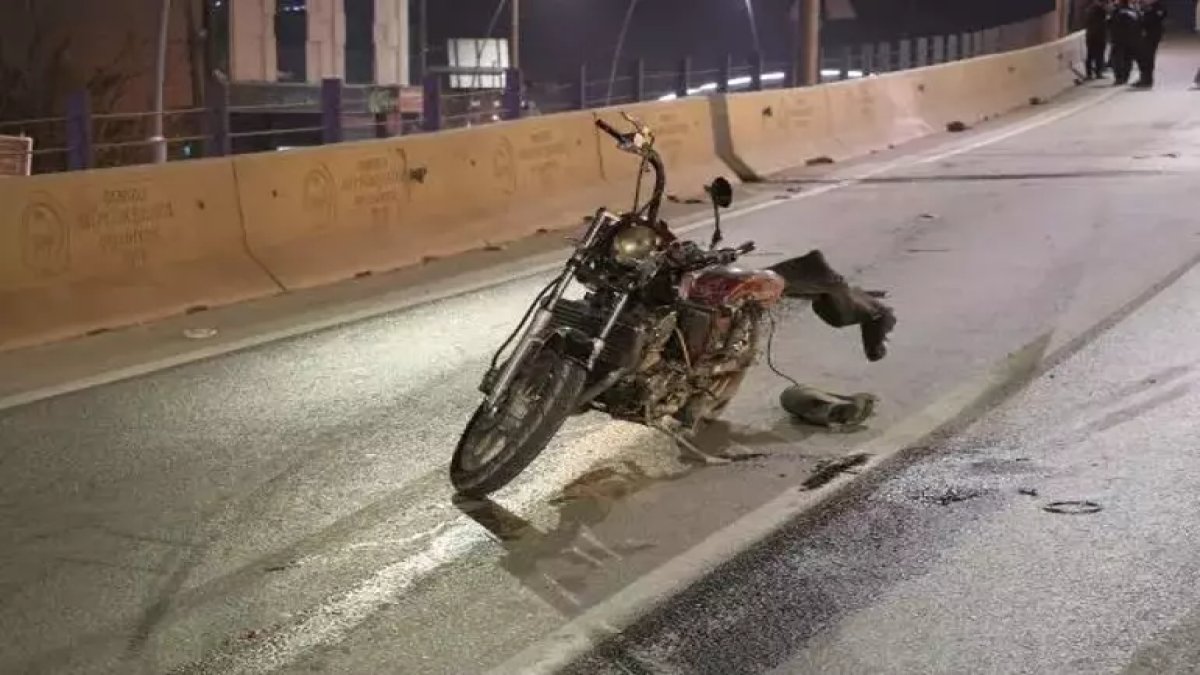 Alkollü sürücünün karıştığı trafik kazasında hayatını kaybeden Busenur ve Fethi son yolculuğuna uğurlandı.