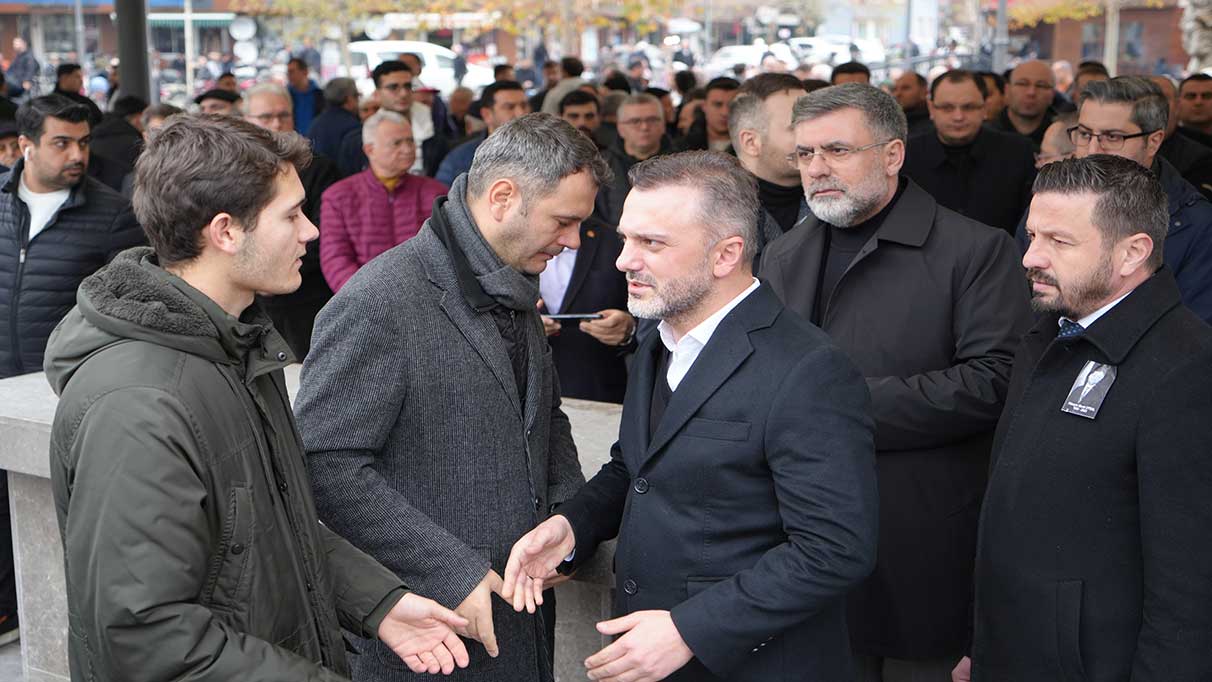 AKP teşkilatının üzgün günü: İl başkanının cenazesi son kez uğurlandı