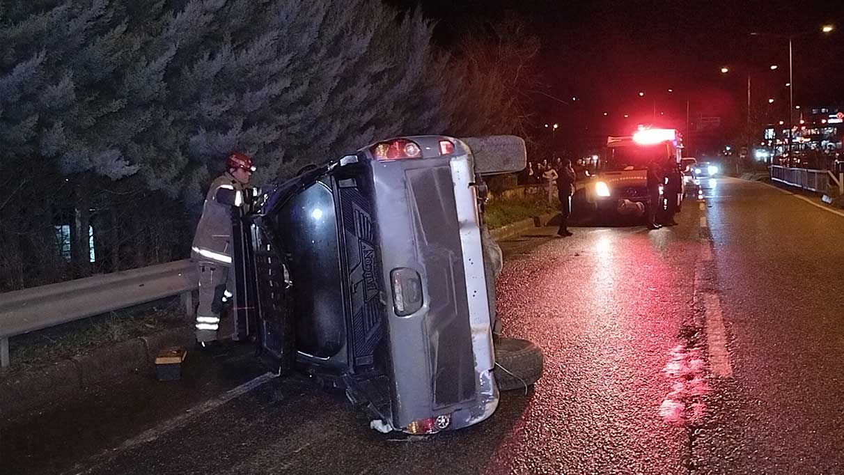 Bursa’da kamyonet ile tırın karıştığı kazada bir kişi yaralandı