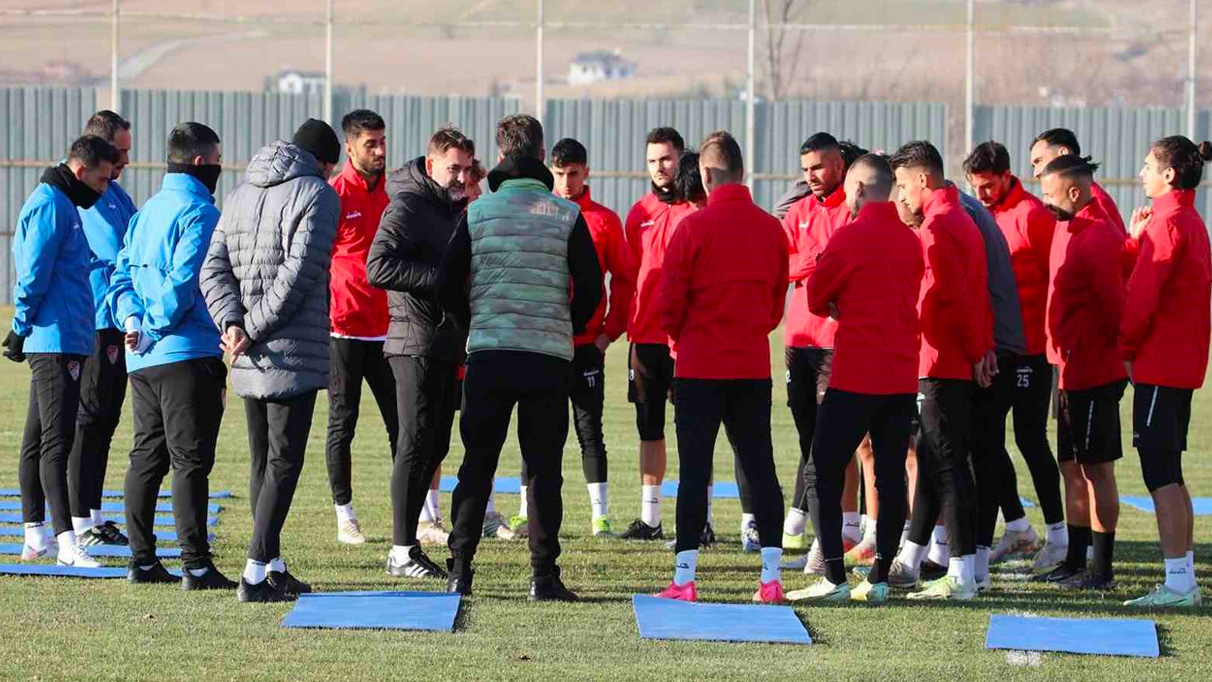 Elazığspor yarın antrenmanlara başlıyor