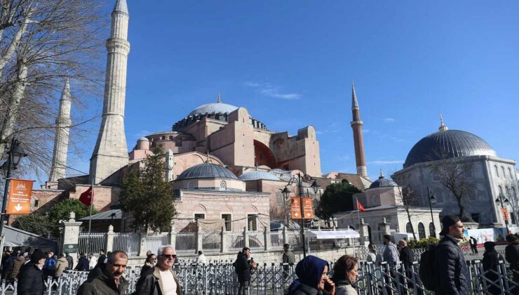 Yeni düzenleme ile Ayasofya’nın giriş yoğunluğu azaldı