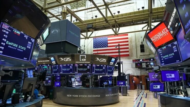 ABD Borsalarında Karışık Gün: Dow Jones ve S&P 500 Gerilerken, Nasdaq Yükseldi!