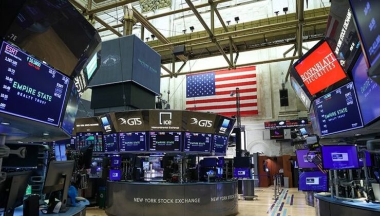 ABD Piyasalarında Endişe: Dow Jones 500 Puan Değer Kaybetti!