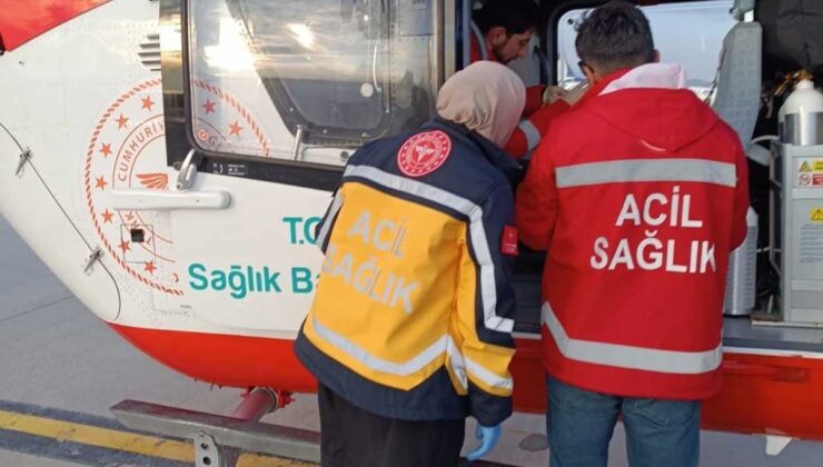 Van’da 58 yaşındaki bir hastanın durumu için ambulans helikopter havalanarak yardıma gitti.