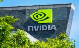 Nvidia CEO’su Jensen Huang, Blackwell Platformunu Tanıttı: Büyük GPU’lar Geliyor!