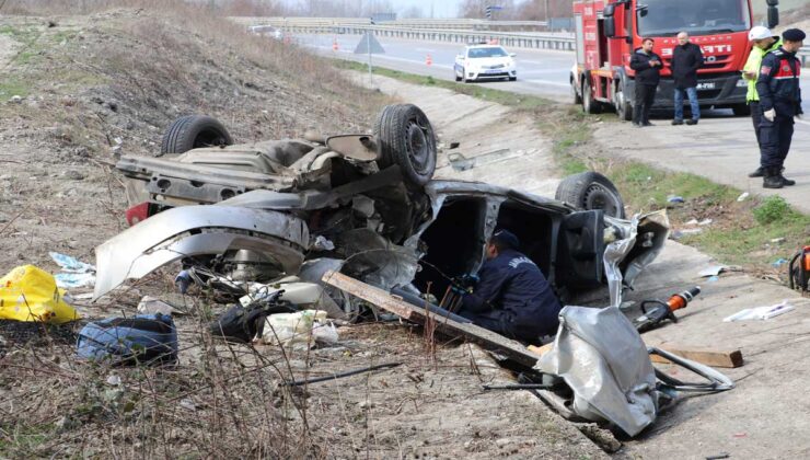 Amasya’da cenaze yolunda meydana gelen kazada ölü ve yaralılar oldu.