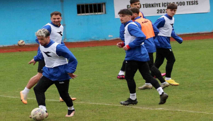 Pazarspor, evinde kazanarak galibiyet hedefliyor