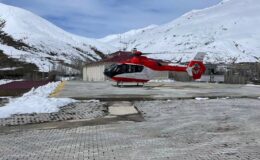 49 yaşındaki hasta için ambulans helikopter havalanıyor