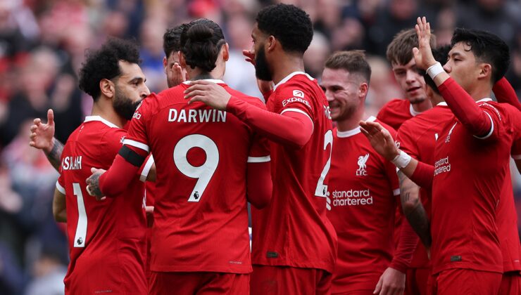 Liverpool, Deplasmanda Zorlu Maçı Kazanarak Liderlik Koltuğuna Oturdu