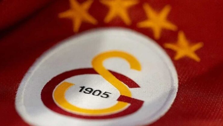 Galatasaray’da Duygusal İmza Töreni: Başkan Özbek’ten Övgü Dolu Sözler!