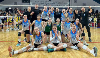 Nilüfer Belediyespor Yıldız Kızlar Voleybol Takımı, Türkiye Finallerine Göz Kırptı!