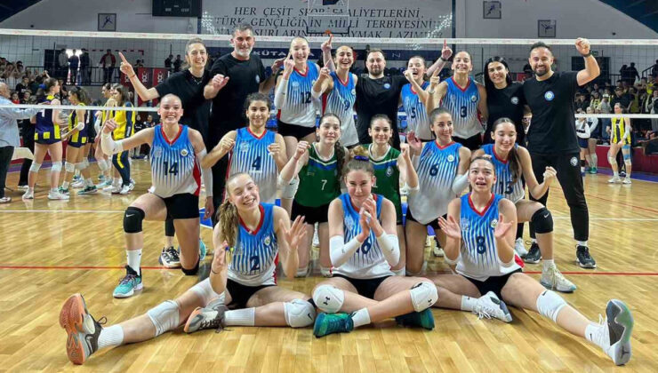 Nilüfer Belediyespor Yıldız Kızlar Voleybol Takımı, Türkiye Finallerine Göz Kırptı!