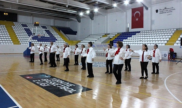 Ege Üniversitesi 3. Yaş Spor Şenliği’nde Zafer ve Madalyalar