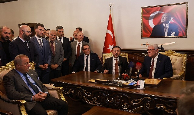 İYİ Parti Genel Başkanı Nevşehir’de – Parti Rozeti Çıkardı!