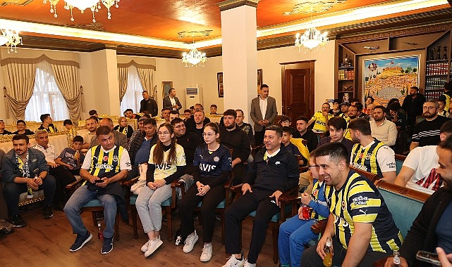 Fenerbahçe Beko’ya Destek Veren Gençlerle Unutulmaz Anılar!